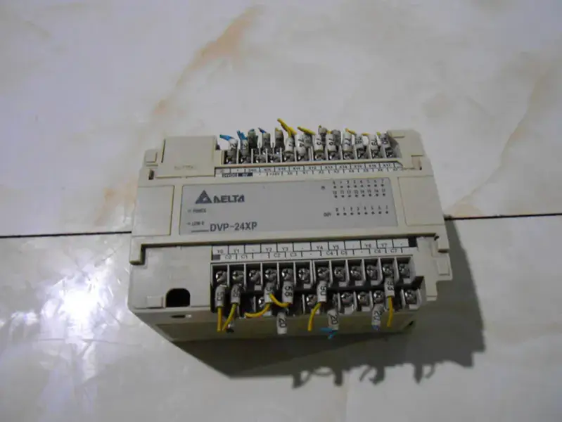 台達 PLC DVP24XP11R