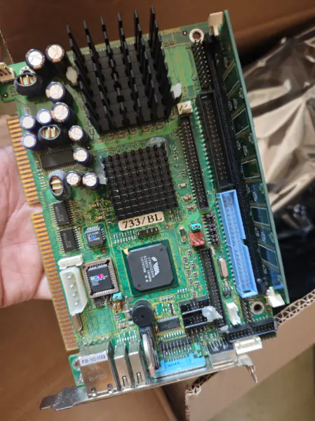HORNET-910 嵌入式 VIA Eden/C3 半尺寸工業設備主機板