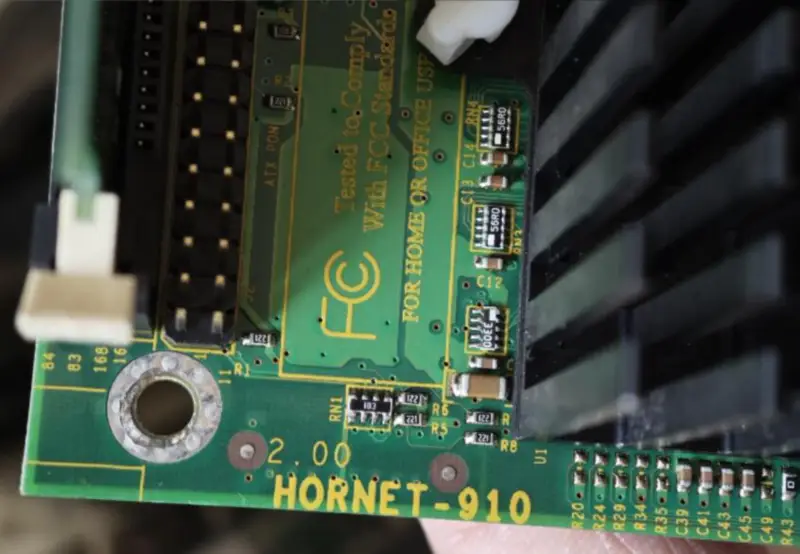 HORNET-910 嵌入式 VIA Eden/C3 半尺寸工業設備主機板
