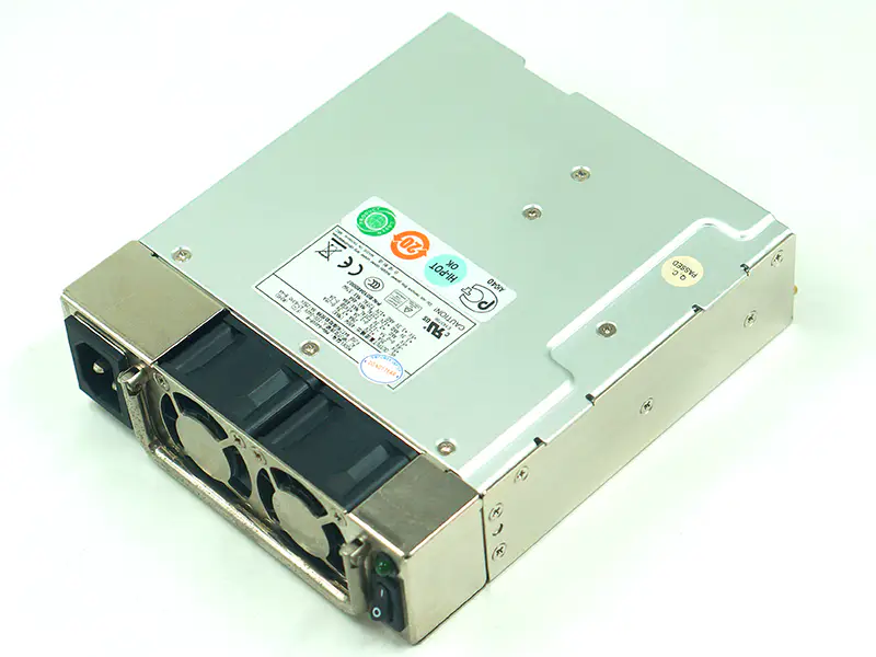 Zippy Emacs MRW-6400P-R 電源供應器